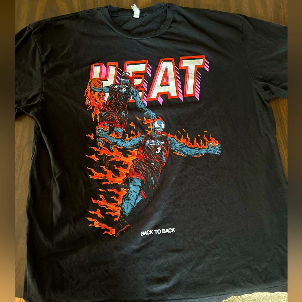 Marvel Miami Heat Dwayne Wade Lebron James  Venom Megaprint back to back (XL)